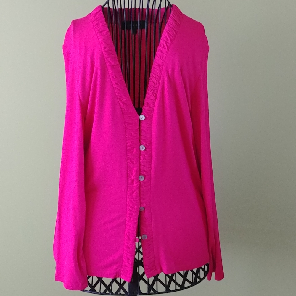 "Jones/Wear", size M cardigan, like new.